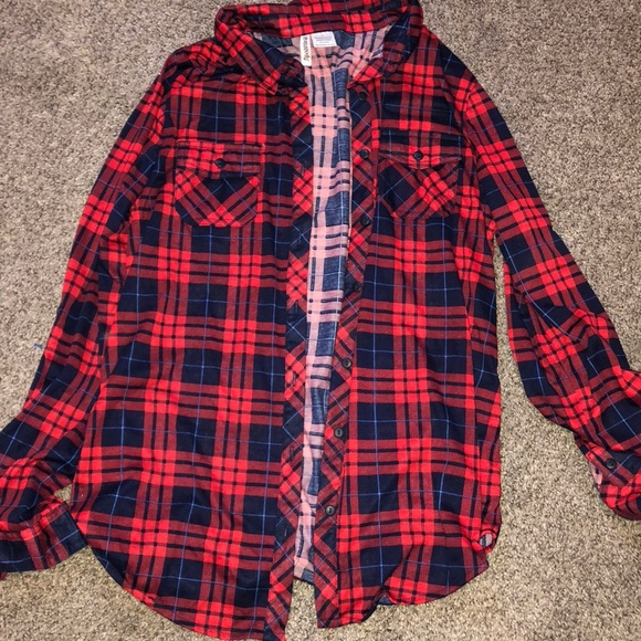 100% polyester flannel looking button up - Picture 1 of 2